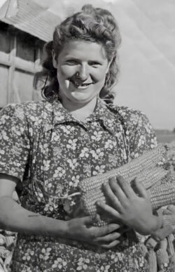 Corn cracking woman